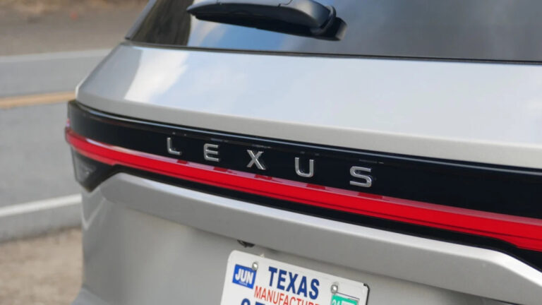 2024 Lexus TX 550h rear badge