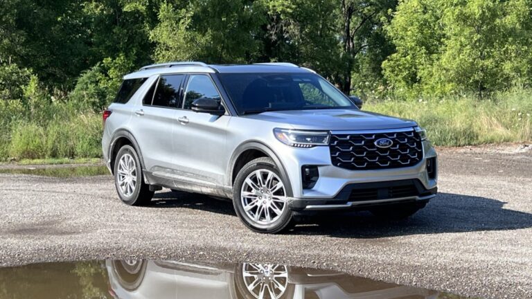 2025 Ford Explorer Platinum 051