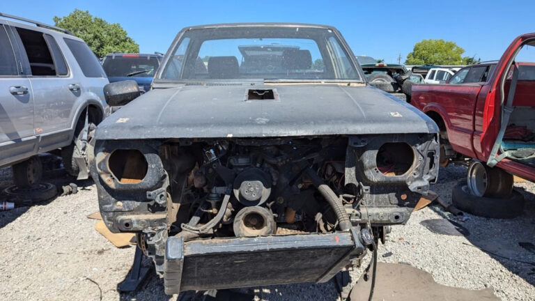 99 1987 Dodge Ram 50 in Nevada junkyard photo by Murilee Martin