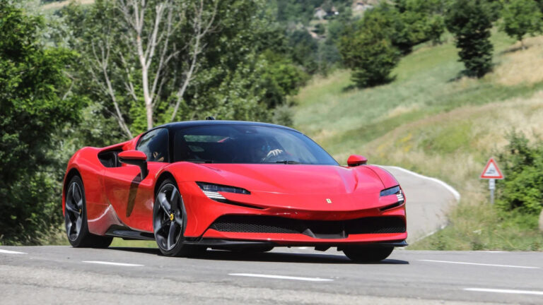 Ferrari SF90 Stradale front three quarter1