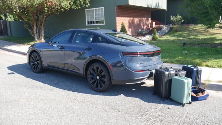 Toyota Crown Luggage Test